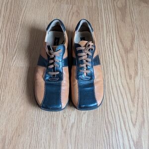 Skechers Italian Leather Lace-Up Sneakers Size 10